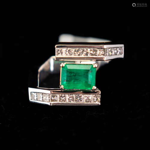 PLATINUM EMERALD AND DIAMOND RING WITH AIGL CERTIFICATE