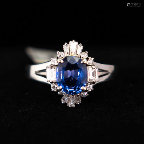PLATINUM SAPPHIRE AND DIAMOND RING WITH GIA AND SGL CERTIFIC...