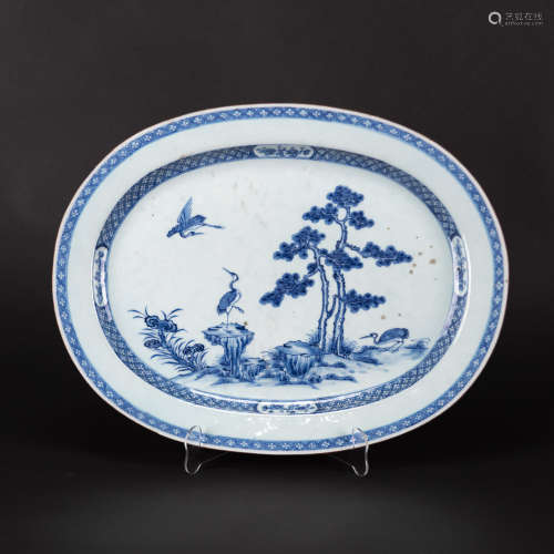 A CHINESE BLUE AND WHITE DISH, QIANLONG PERIOD