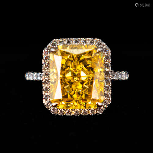 A FASHION JEWERY YELLOW DIAMOND STYLE RING