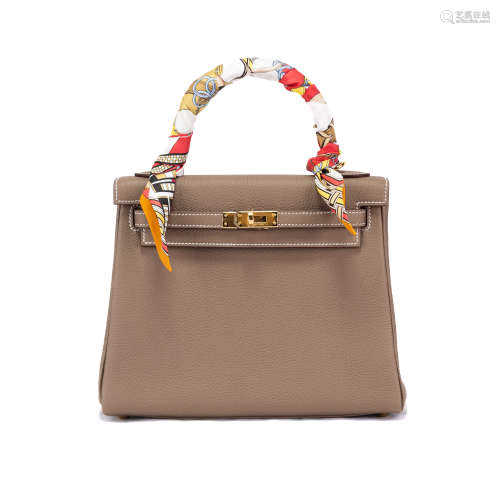 HERMES KELLY 25 ETOUPE GREY IN TOGO LEATHER WITH GOLD HARDWA...