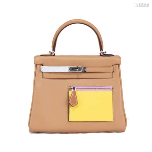 HERMES KELLY 25 COLORMATIC  IN GOLD SWIFT LEATHER WITH PLATI...