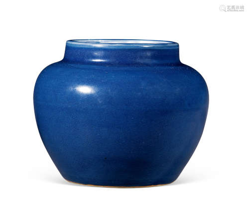 明嘉靖 霁蓝釉罐