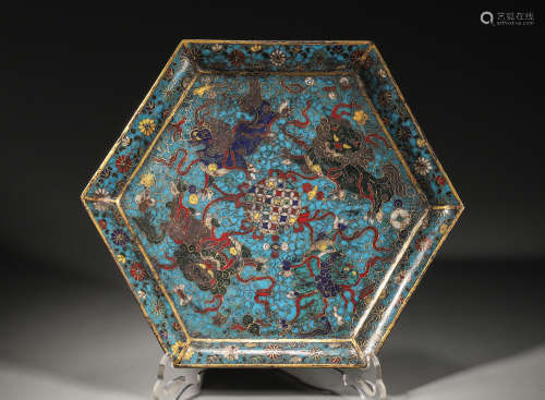 A lion patterned hexagonal cloisonne plate,Qing Dynasty,Chin...