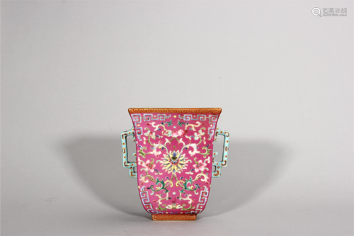 A flower patterned double-eared red porcelain jue cup,Qing D...