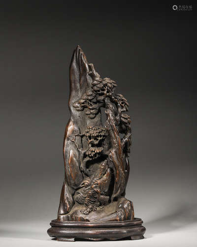 A figure and pine carved aloeswood ornament,Qing Dynasty,Chi...