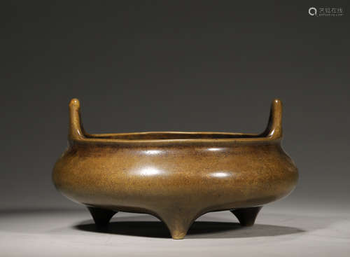 A double-eared copper censer,Qing Dynasty,China