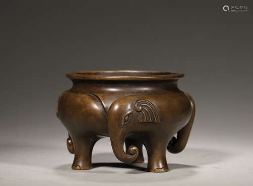 An elephant patterned copper censer,Qing Dynasty,China