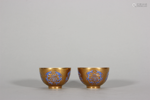 A pair of gold ground porcelain cups,Qing Dynasty,China