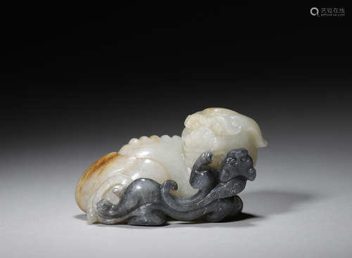 A jade carved beast ornament,Qing Dynasty,China