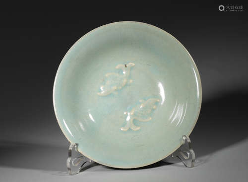 A fish patterned Longquan kiln porcelain washer,Song Dynasty...