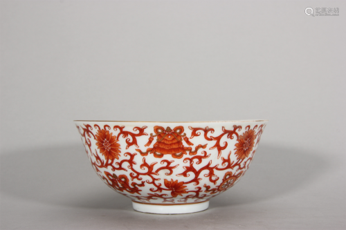 An iron red porcelain bowl,Qing Dynasty,China