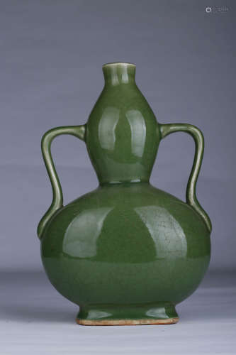 A Longquan Celadon-Glazed Double-Gourd Vase