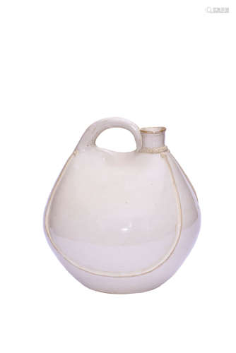 A Ding White-Glazed Flask