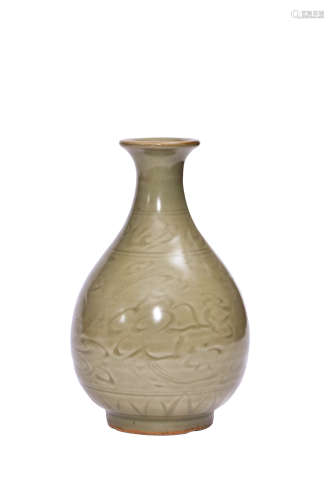 A Longquan Celadon-Glazed Pear-Shaped Vase