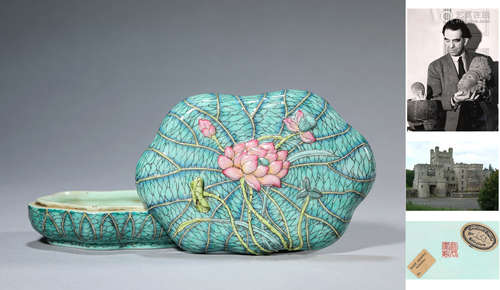 A Porelain Turquoise-Ground Lotus Box and Cover