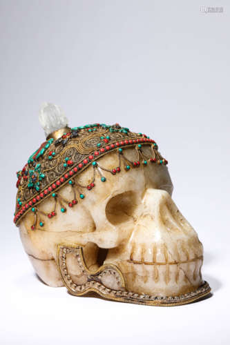 A Gilt-Bronze Gems Inlaid Skull