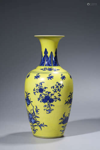 A Porcelain Yellow-Ground Vase