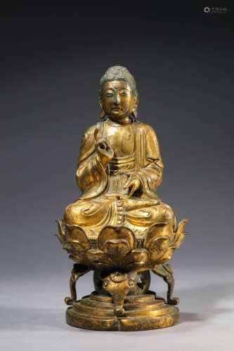 A Gilt-Bronze Sakyamuni Statue