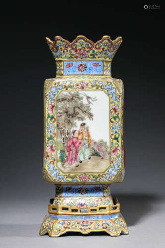 A Porcelain Lime-Ground Famille-Rose  Rectangle Vase