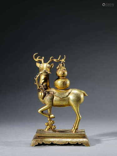 A Silver Gilding Deer Caving