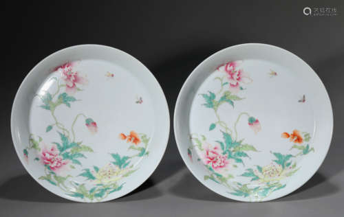 A Pair of Porcelain Famille-Rose Butterfly Dishes