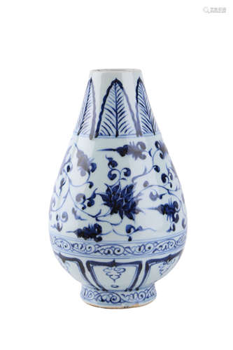 A Blue And White Wrapped Flowers Olive-Shaped Vase