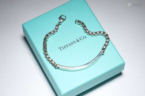 Tiffany &Co. 925 Sterling Silver Unisex Venetian Link ID Bra...