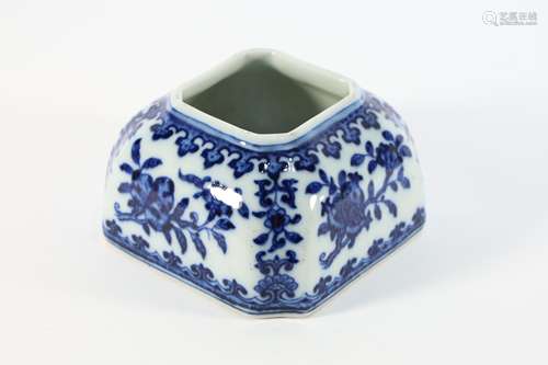 Blue and White Flower Pattern Porcelain Washer