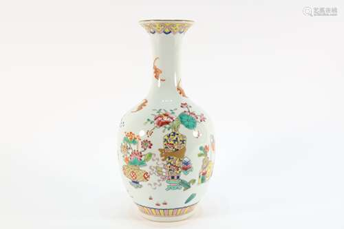 Famille Rose Flower Vase & Elephant Pattern Porcelain Vase