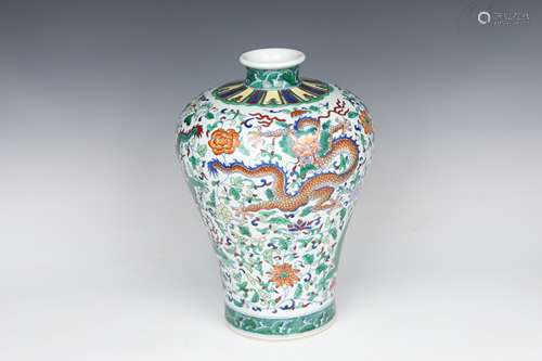 Doucai Dragon Pattern Porcelain Vase