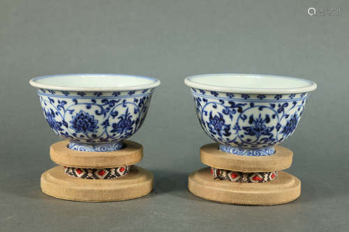 Pair of Blue and White Flower Branch Pattern Porcelain Cup