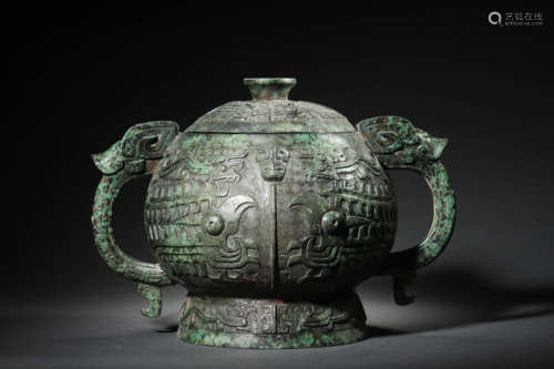 A Bronze Phoenix Gui Vessel