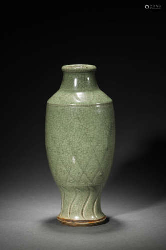 A Celadon Glaze Vase