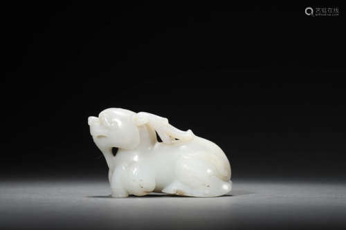 A White Jade Mythical Beast Ornament