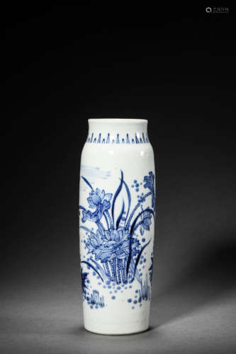 A Blue And White Lotus Butterfly Sleeve Vase