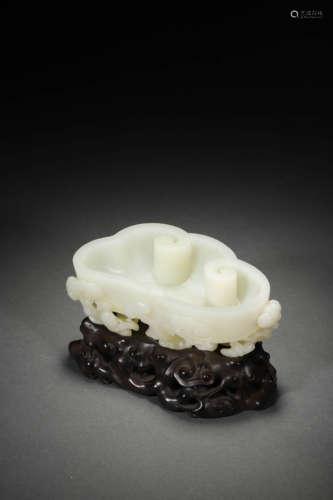 A White Jade Ruyi Clouds Water Vessel