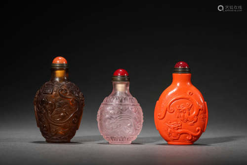 A Set Of Glass Snuff Bottles