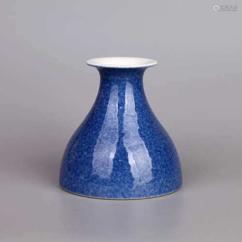 Blue vase Chinese Qing Dynasty