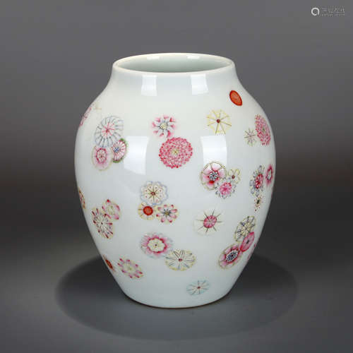 Flower pattern vases Chinese Qing Dynasty