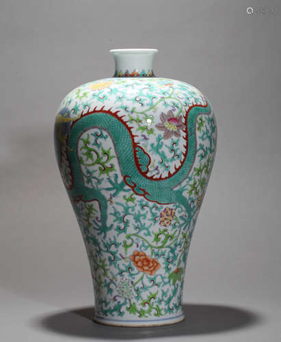 Dragon and Phoenix porcelain vase Chinese Qing Dynasty