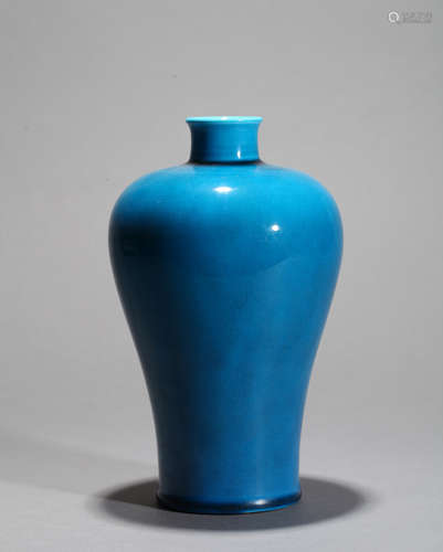 Dark blue vase Chinese Qing Dynasty