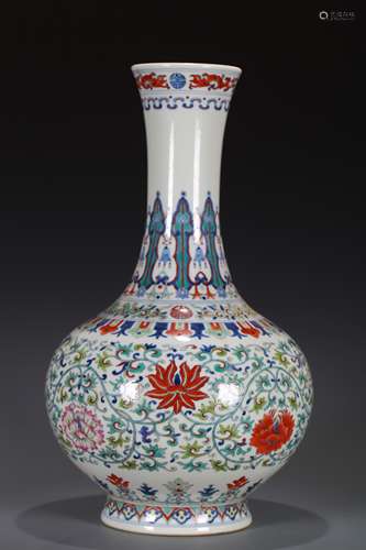 Colorful floral porcelain vase Chinese Qing Dynasty