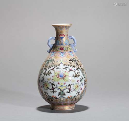 Colorful floral porcelain vase Chinese Qing Dynasty