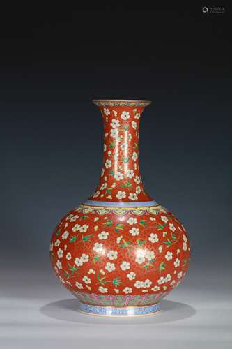 Plum blossom porcelain vase Chinese Qing Dynasty