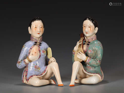 A pair of colorful sculptures of beautiful women Chinese Qin...