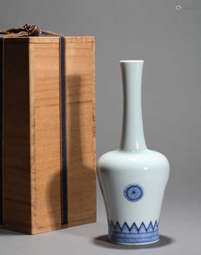 Blue and white bells Chinese Qing Dynasty