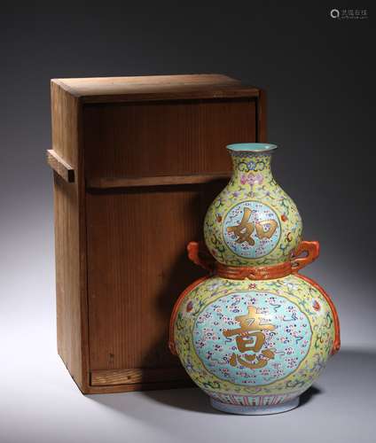 Colorful Ruyi Gourd Bottle Chinese Qing Dynasty