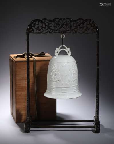 White glazed porcelain bell Chinese Qing Dynasty