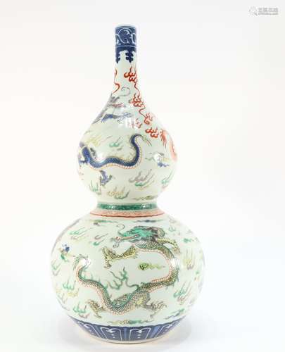 Wucai Dragon Pattern Porcelain Gourd Shape Vase